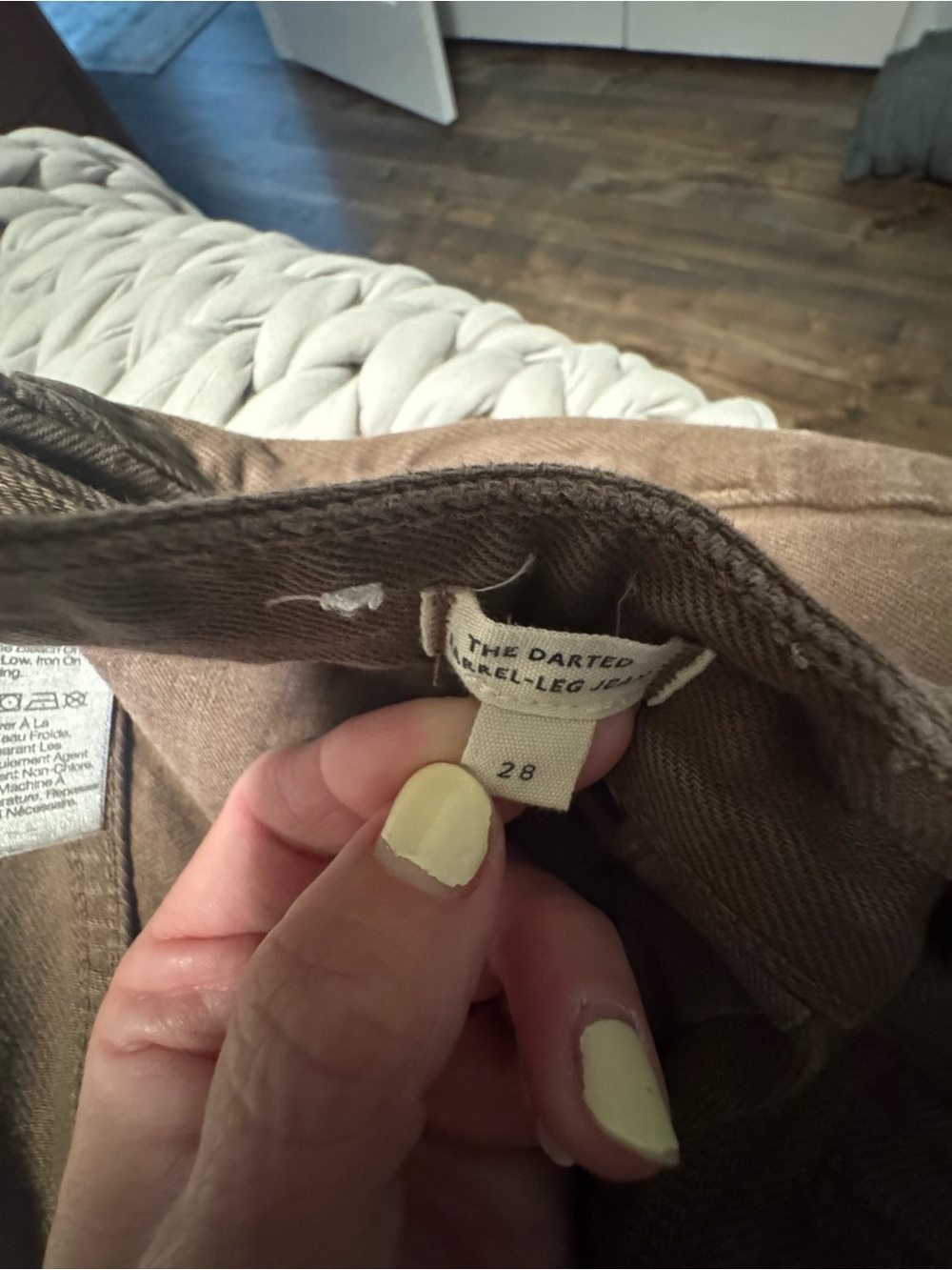 Madewell Darted Barrel-Leg Jeans - Picture 8 of 8